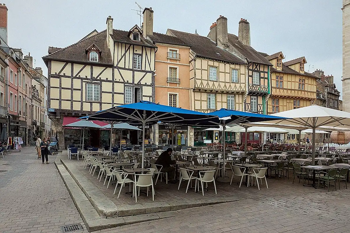 Chalon-sur-Saône vue depuis l'espace public