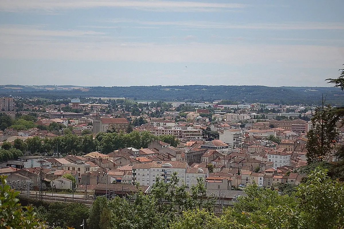 Agen vue depuis l'espace public