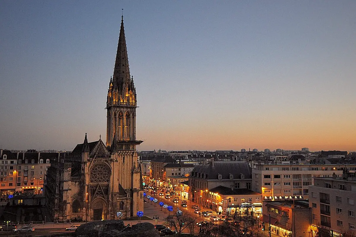 Caen vue depuis l'espace public